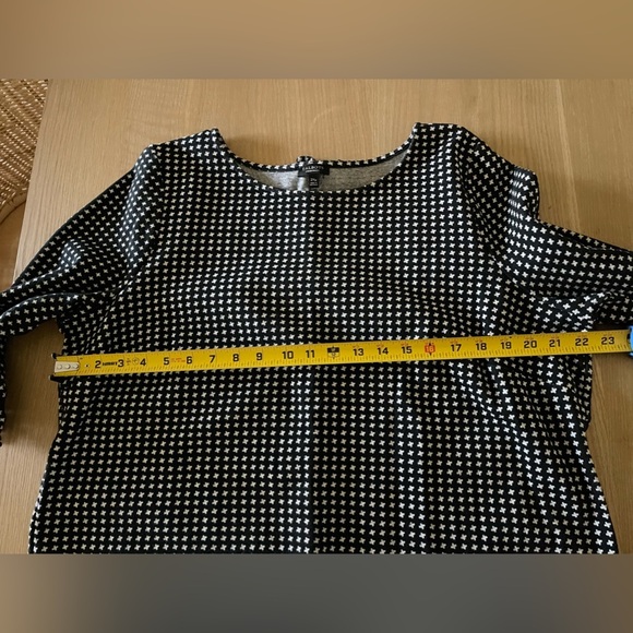 Talbots|Check Jacquard Knit Top in Black & White, Tie Details—Size 2X Petite - Picture 11 of 13